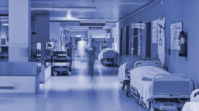 Krankenhausgang mit Medizintechnik