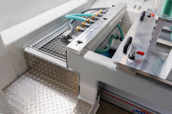 cnc-milling-machines-HG-GRIMME-SysTech-with-monitor-for-monitoring-the-milling-process